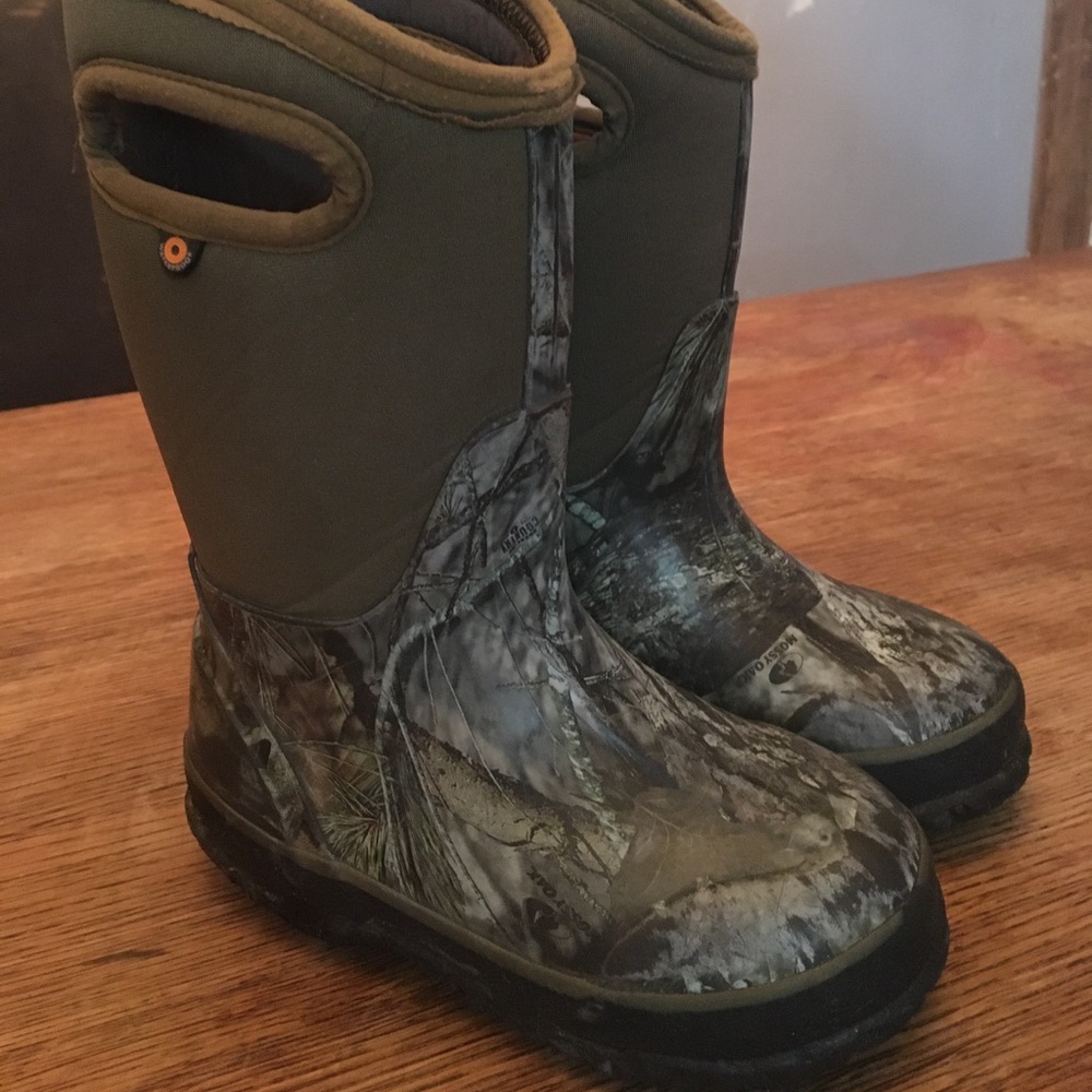 Kids Camo Bogs